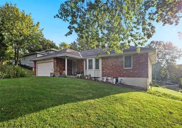 Photo 3 of Single family home for sale at 5909 N Broadway St, Kansas City, MO 64118 | MLS# 2619568 | Listing updated on 2026-10-08