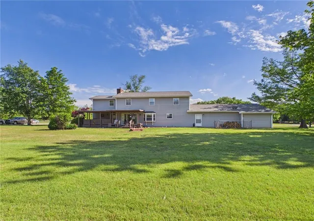 Homes for sale in Fort Scott, KS | 21 Golfview Dr, Fort Scott, KS 66701 | MLS# 2619589