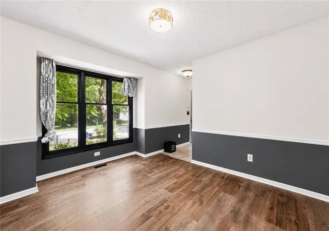 Photo 5 of Single family home for sale at 7130 N Woodland Ave, Kansas City, MO 64118 | MLS# 2619619 | Listing updated on 2026-08-29