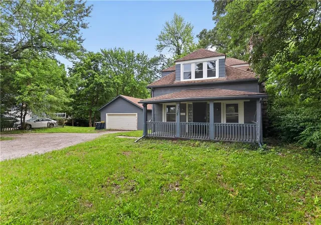 Photo 2 of Sale Pending at 8309 E Gregory Blvd, Kansas City, MO 64133 | MLS# 2619661 | Listing updated on 2026-09-19