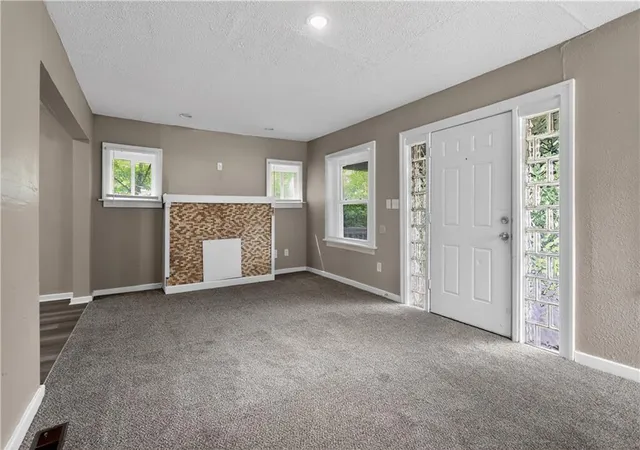 Photo 5 of Single family home for sale at 8309 E Gregory Blvd, Kansas City, MO 64133 | MLS# 2619661 | Listing updated on 2026-09-04