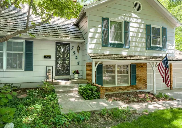 4th image of 7225 Booth St, Prairie Village, KS 66208 | MLS# 2619679