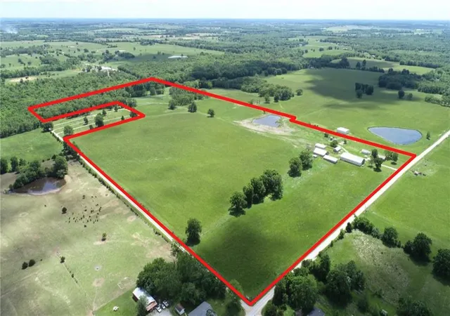 Homes for sale in El Dorado Springs, MO | 15703 B S 2850 Rd, El Dorado Springs, MO 64744 | MLS# 2619708