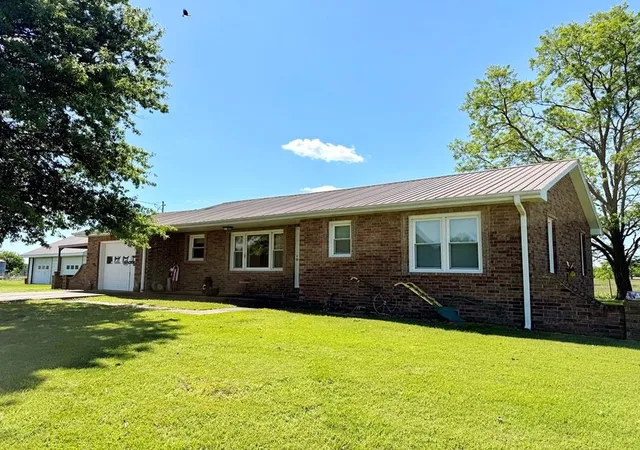 Homes for sale in El Dorado Springs, MO | 15703 B S 2850 Rd, El Dorado Springs, MO 64744 | MLS# 2619708
