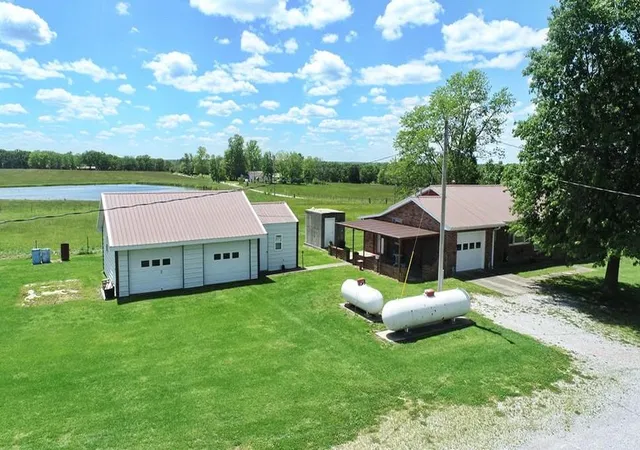 Homes for sale in El Dorado Springs, MO | 15703 B S 2850 Rd, El Dorado Springs, MO 64744 | MLS# 2619708