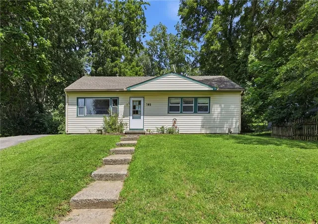 Homes for sale in Kansas City, KS | 705 N 81st Ter, Kansas City, KS 66112 | MLS# 2619723