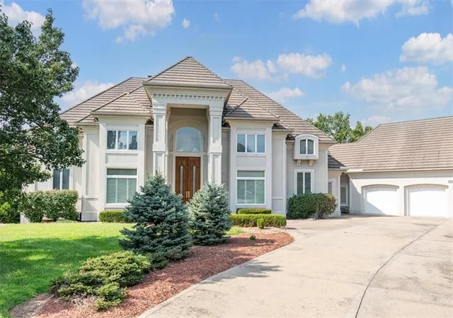 Photo 1 of Mansion for sale at 1601 Nw Arrowhead Trl, Blue Springs, MO 64015 | MLS# 2619744 | Listing updated on 2026-08-22