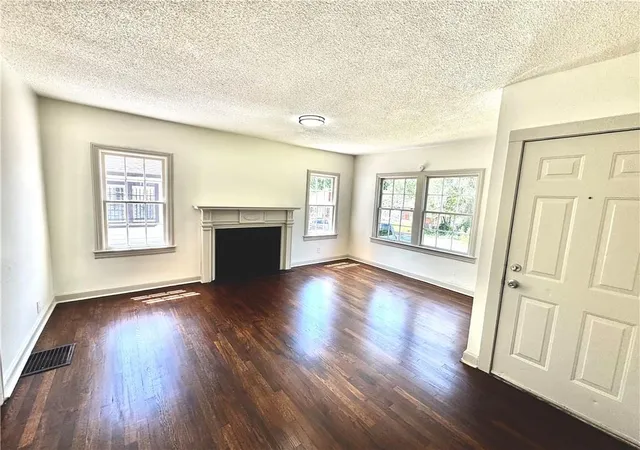 Photo 2 of Single family home for sale at 1905 S Maywood Ave, Independence, MO 64052 | MLS# 2619747 | Listing updated on 2026-09-23