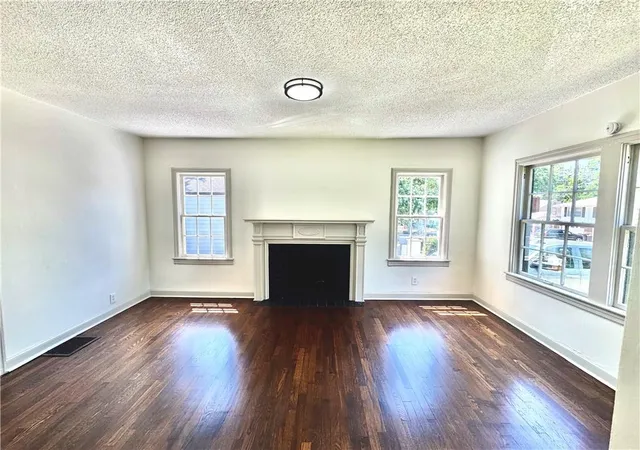3rd image of 1905 S Maywood Ave, Independence, MO 64052 | MLS# 2619747