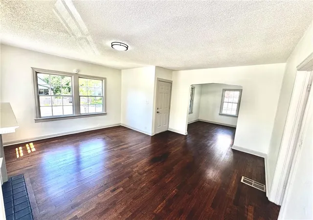 5th image of 1905 S Maywood Ave, Independence, MO 64052 | MLS# 2619747
