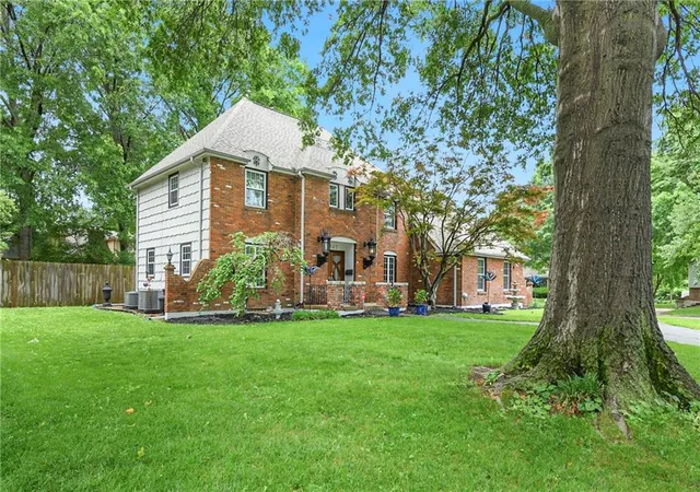 4th image of 4345 Dover Ave, Independence, MO 64055 | MLS# 2619748