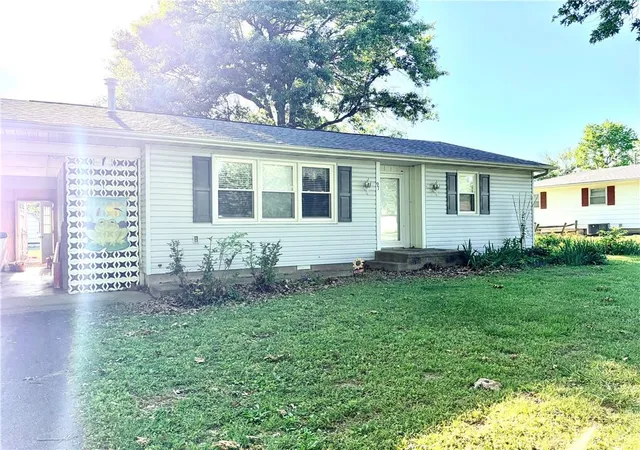 Homes for sale in Lamar, MO | 97 5Th Ln, Lamar, MO 64759 | MLS# 2619767