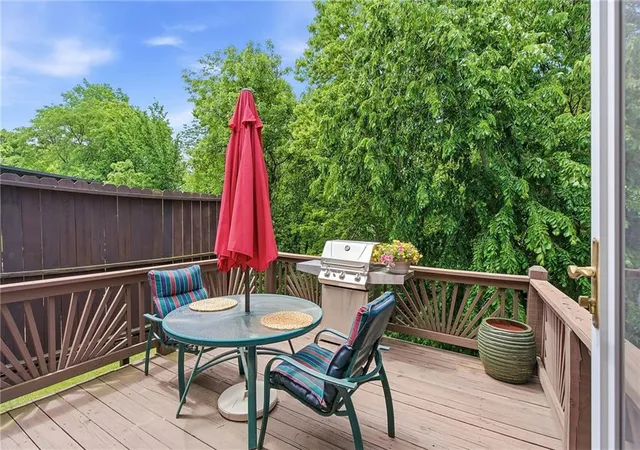 4th image of 3604 S Bolger Ct, Independence, MO 64055 | MLS# 2619768
