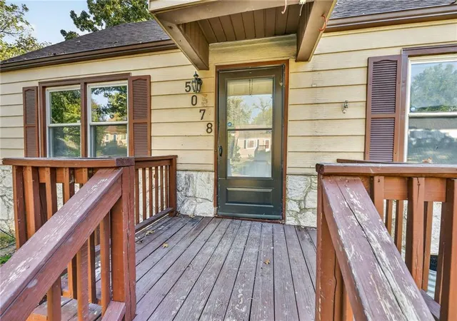 Photo 4 of Single family home for sale at 5078 Glenside Dr, Kansas City, MO 64129 | MLS# 2619772 | Listing updated on 2026-10-11