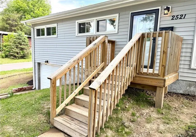 3rd image of 2521 Essex St, St Joseph, MO 64505 | MLS# 2619785