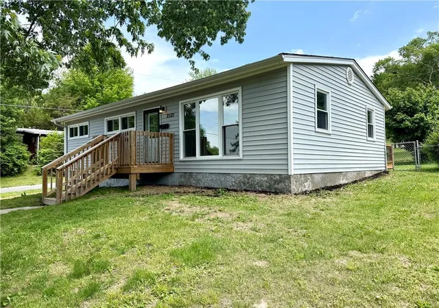 29th image of 2521 Essex St, St Joseph, MO 64505 | MLS# 2619785