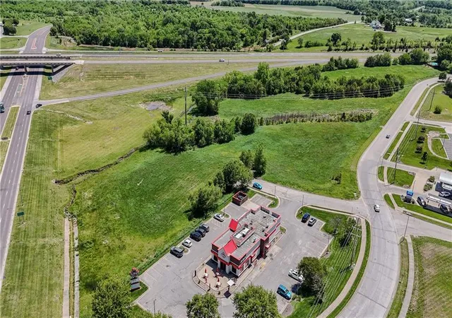 3rd image of 0 Hedge Ln, Paola, KS 66071 | MLS# 2619853