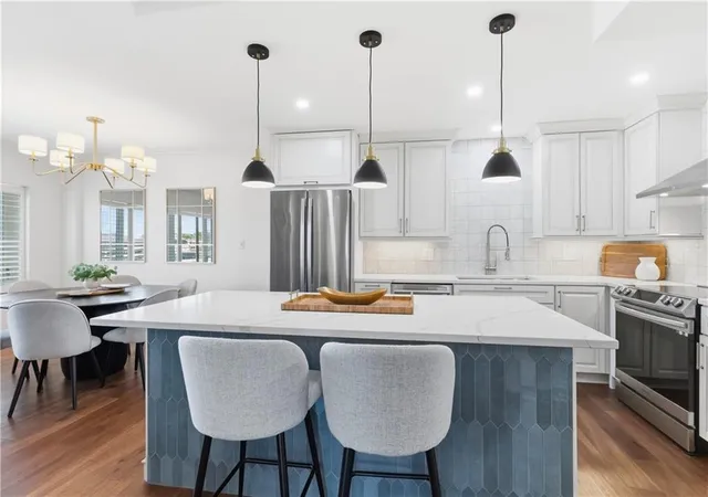 Photo 4 of Sale Pending at 4545 Wornall Rd #810, Kansas City, MO 64111 | MLS# 2619887 | Listing updated on 2026-09-16