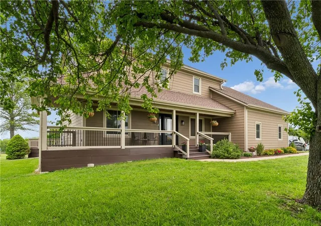 Homes for sale in Bucyrus, KS | 23237 Nall Rd, Bucyrus, KS 66013 | MLS# 2619896