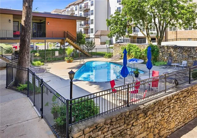 26th image of 4511 Headwood Dr #5, Kansas City, MO 64111 | MLS# 2619952