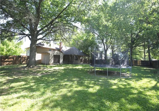 Homes for sale in Pittsburg, KS | 1908 Countryside Dr, Pittsburg, KS 66762 | MLS# 2619954