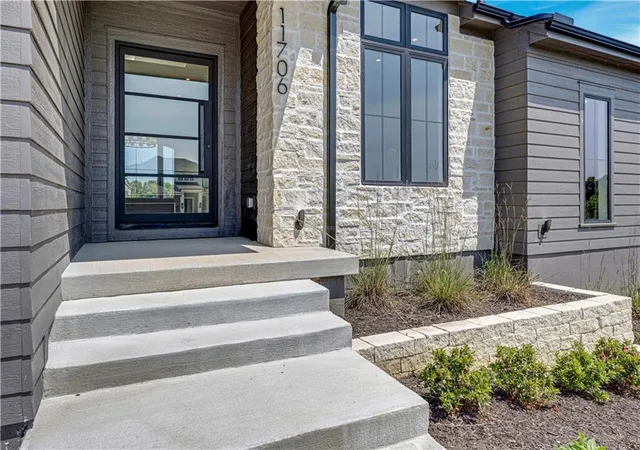 Photo 2 of Single family home for sale at 11706 W 181st Terrace, Overland Park, KS 66013 | MLS# 2619962 | Listing updated on 2026-09-22