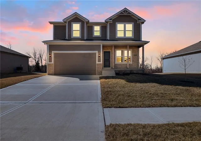 1st image of 603 Foxglove Ln, Raymore, MO 64083 | MLS# 2620025