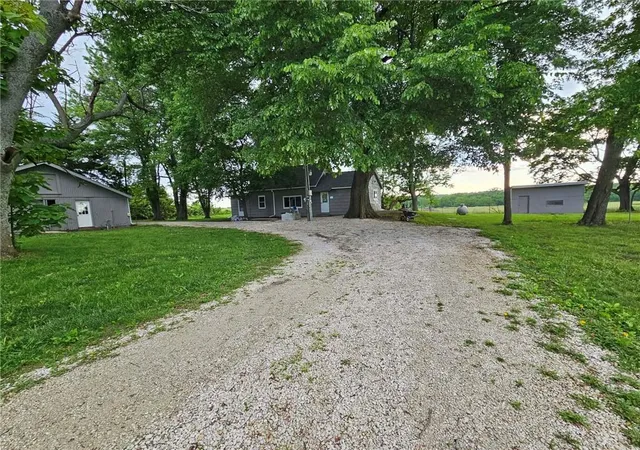 Homes for sale in Paola, KS | 10510 W 327th St, Paola, KS 66071 | MLS# 2620030