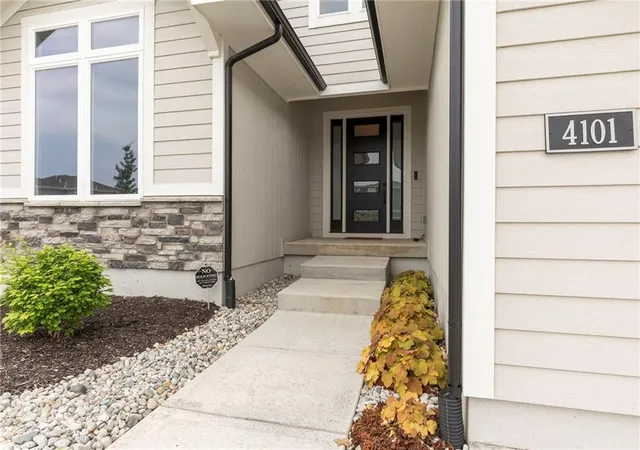 4th image of 4101 W 158Th St, Overland Park, KS 66224 | MLS# 2620045