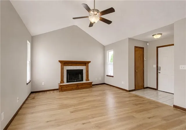 5th image of 230 W Skylark St, Gardner, KS 66030 | MLS# 2620071