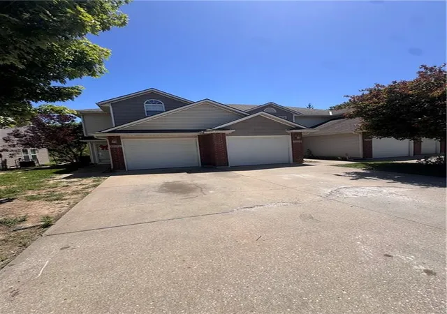 3rd image of 2929 S Harvard Ave, Independence, MO 64052 | MLS# 2620079