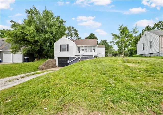 Homes for sale in Kansas City, MO | 2816 Ne 56th St, Kansas City, MO 64119 | MLS# 2620130