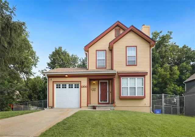Photo 1 of Single family home for sale at 1300 E 41st Street, Kansas City, MO 64110 | MLS# 2620203 | Listing updated on 2026-08-15