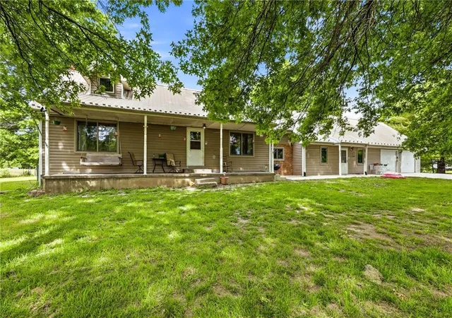 Homes for sale in Pleasant Hill, MO | 16614 S Hadsell Rd, Pleasant Hill, MO 64080 | MLS# 2620216