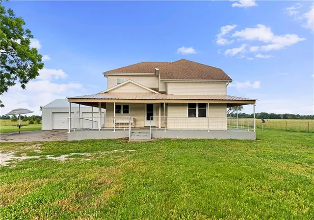 Homes for sale in Nevada, MO | 22451 S Bb Hwy, Nevada, MO 64772 | MLS# 2620239