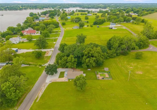 Homes for sale in Gallatin, MO | 143 Lake Viking Ter, Gallatin, MO 64640 | MLS# 2620253