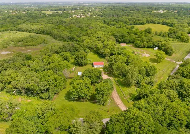 49th image of 700 E 171st St, Loch Lloyd, MO 64012 | MLS# 2620270