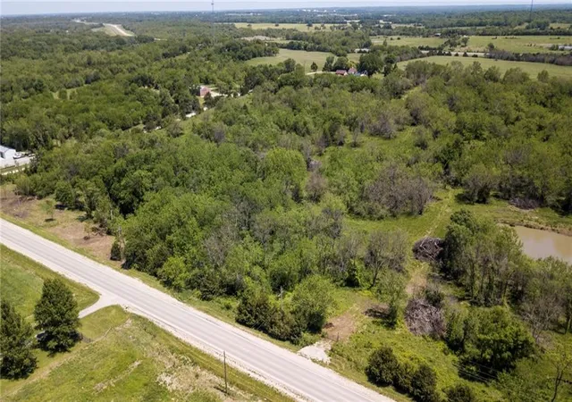 Homes for sale in Osawatomie, KS | 35900 Plum Creek Rd, Osawatomie, KS 66064 | MLS# 2620315