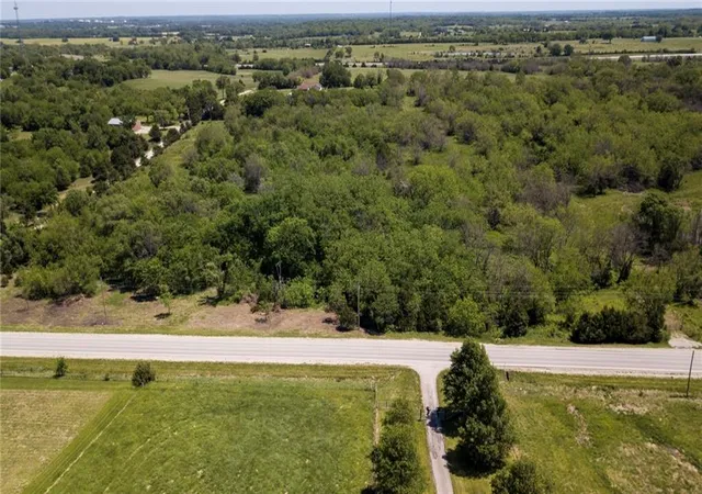 Homes for sale in Osawatomie, KS | 35900 Plum Creek Rd, Osawatomie, KS 66064 | MLS# 2620315