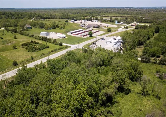 Homes for sale in Osawatomie, KS | 35900 Plum Creek Rd, Osawatomie, KS 66064 | MLS# 2620315