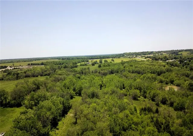 Homes for sale in Osawatomie, KS | 35900 Plum Creek Rd, Osawatomie, KS 66064 | MLS# 2620315