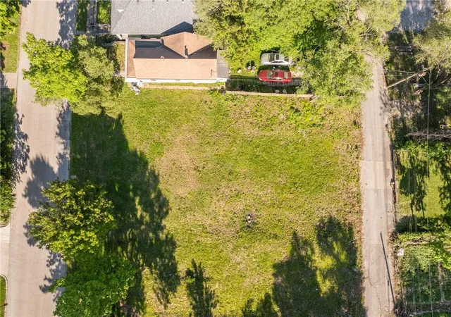 4th image of 1213 Armstrong Ave, Kansas City, KS 66102 | MLS# 2620318
