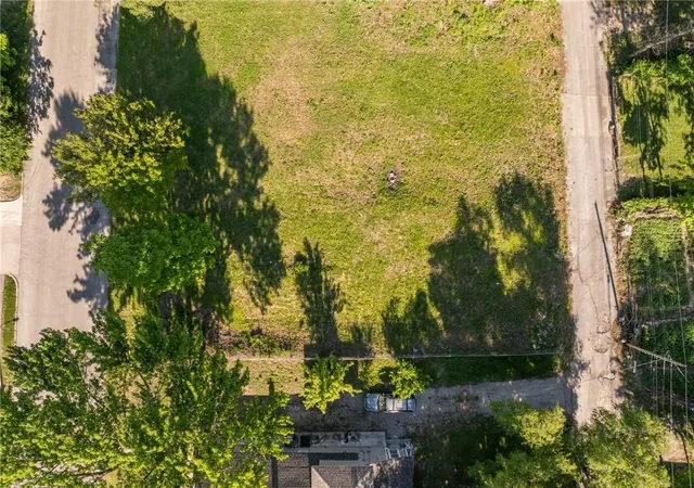 4th image of 1217 Armstrong Ave, Kansas City, KS 66102 | MLS# 2620323