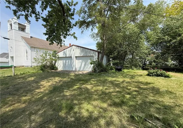 Homes for sale in Powhattan, KS | 102 N West St, Powhattan, KS 66527 | MLS# 2620343