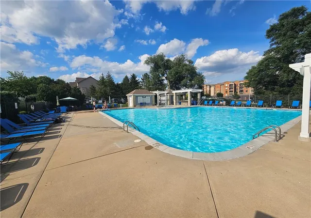 Homes for sale in Lenexa, KS | 17504 W 84th St, Lenexa, KS 66219 | MLS# 2620347