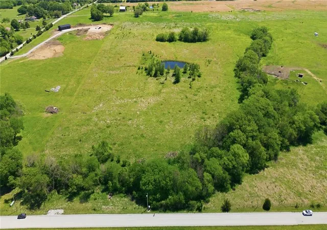 Homes for sale in Paola, KS | 00000 Crescent Hill Rd, Paola, KS 66071 | MLS# 2620404