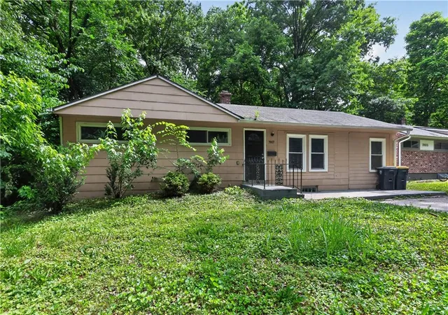 3rd image of 7807 Ruskin Wy, Kansas City, MO 64134 | MLS# 2620447