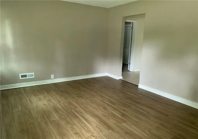 Photo 3 of Sale Pending at 10821 Bennington Ave, Kansas City, MO 64134 | MLS# 2620472 | Listing updated on 2026-08-06