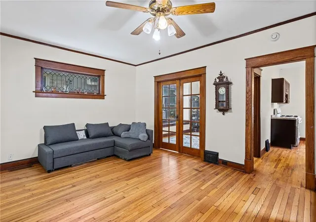 Photo 5 of Single family home for sale at 3552 Genessee St, Kansas City, MO 64111 | MLS# 2620554 | Listing updated on 2026-08-28