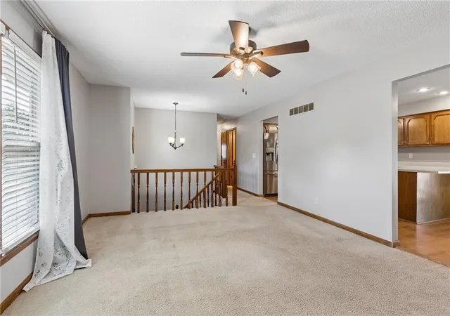 3rd image of 807 E Summit St, Smithville, MO 64089 | MLS# 2620589